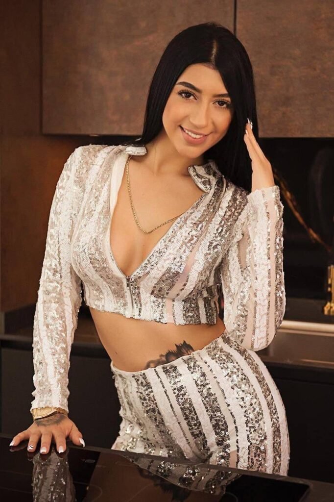BEUTIFUL COLOMBIAN